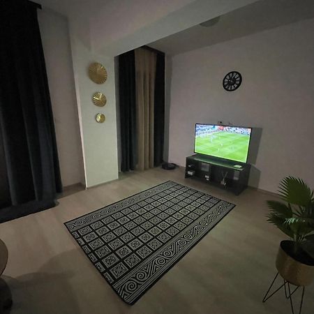 Urban Nest- Apartament Cu 2 Camere, Aproape De Iulius Mall ยาช ภายนอก รูปภาพ