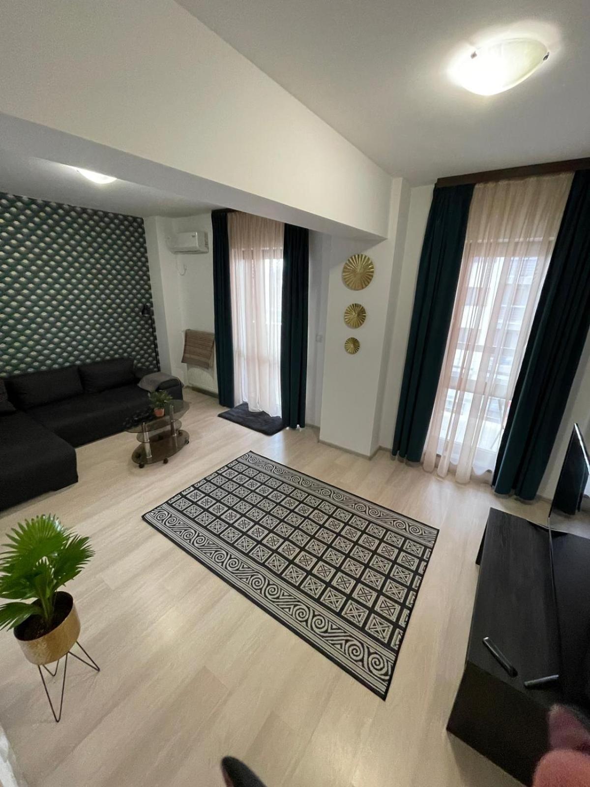Urban Nest- Apartament Cu 2 Camere, Aproape De Iulius Mall ยาช ภายนอก รูปภาพ