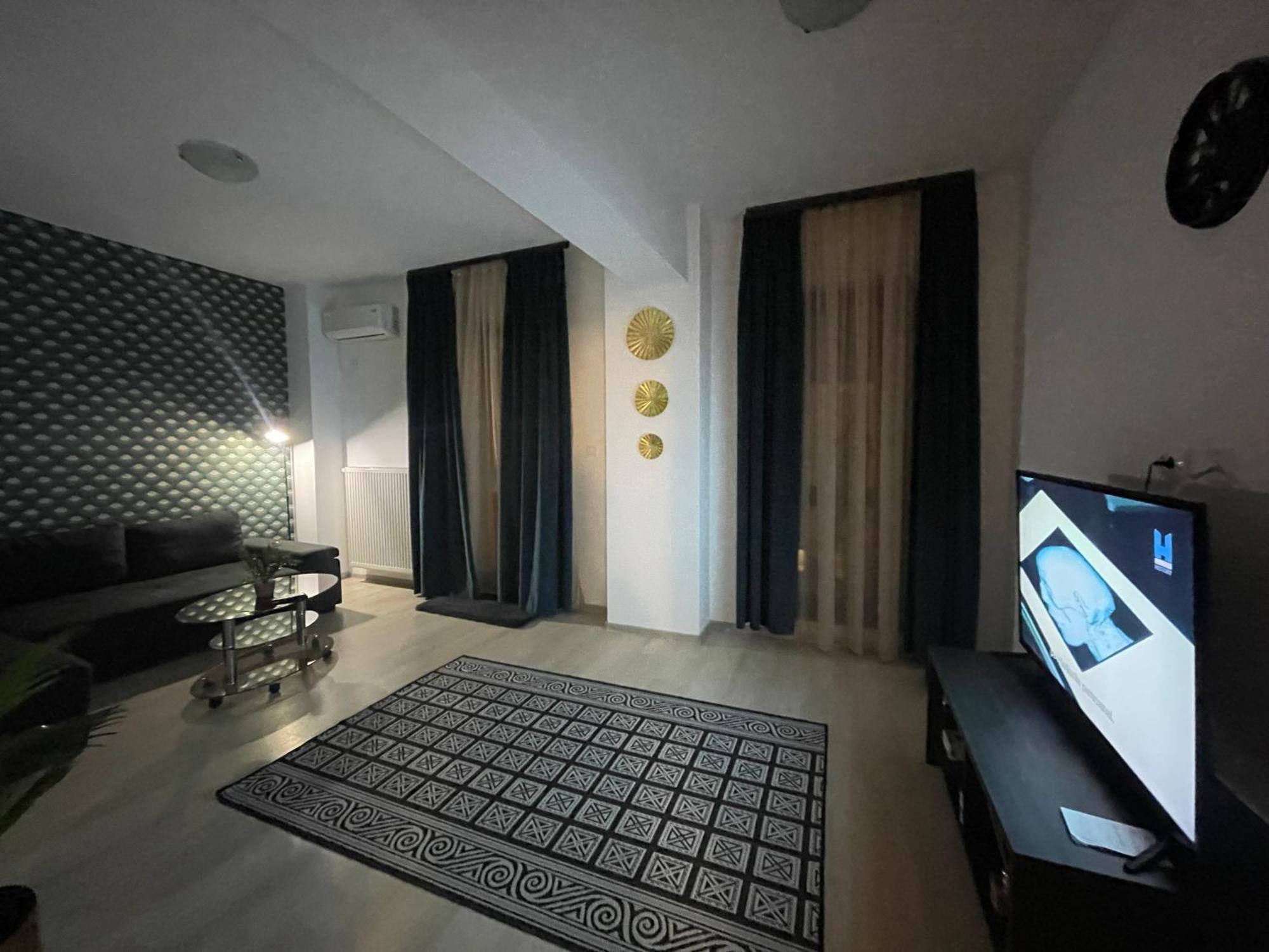 Urban Nest- Apartament Cu 2 Camere, Aproape De Iulius Mall ยาช ภายนอก รูปภาพ